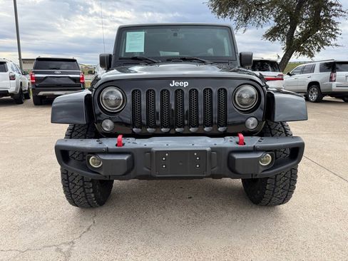 Used 2016 Jeep Wrangler Unlimited Rubicon image 2