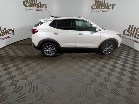 Used 2023 Buick Encore GX Essence w/ Experience Buick Package image 9