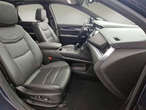 Used 2025 Cadillac XT5 Premium Luxury image 30