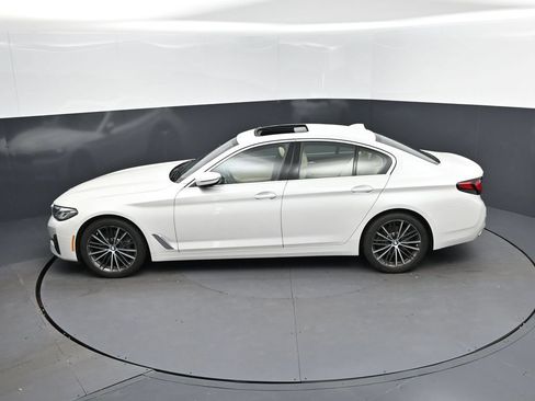 Used 2023 BMW 530i w/ Premium Package RWD image 32