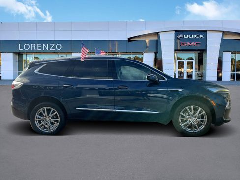 Used 2023 Buick Enclave Premium w/ Experience Buick Package FWD image 4
