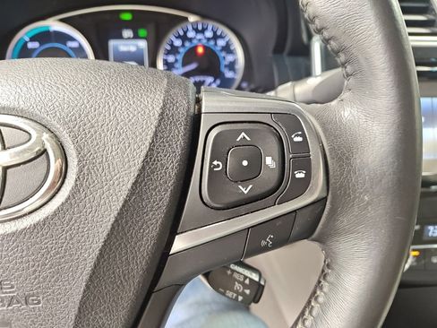 Used 2017 Toyota Camry XLE image 28