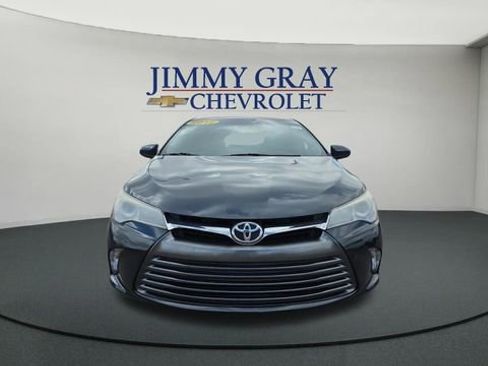 Used 2017 Toyota Camry LE image 8