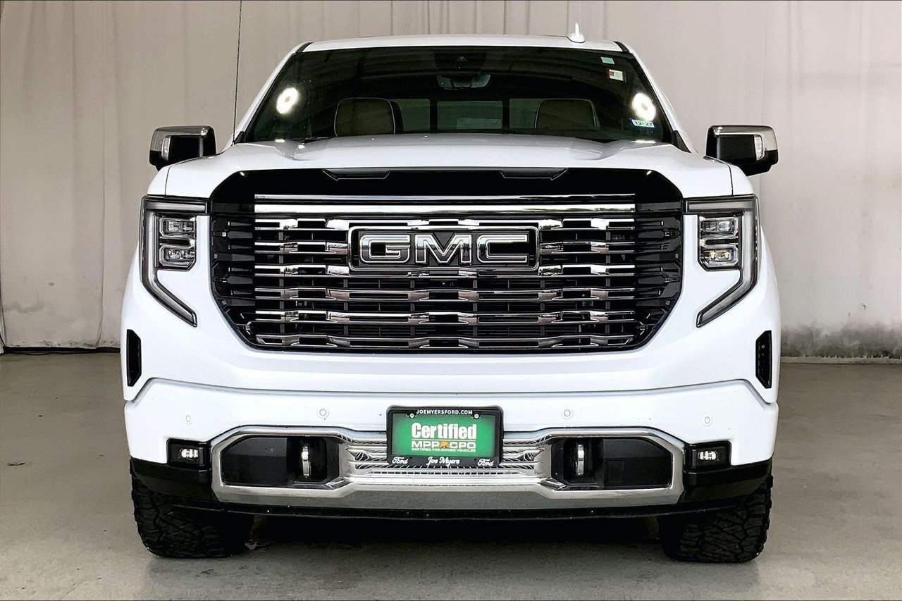Used 2026 GMC Sierra 1500 Denali Ultimate AWD/4WD image 2