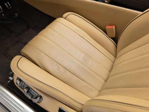 Used 2016 Bentley Flying Spur V8 image 38