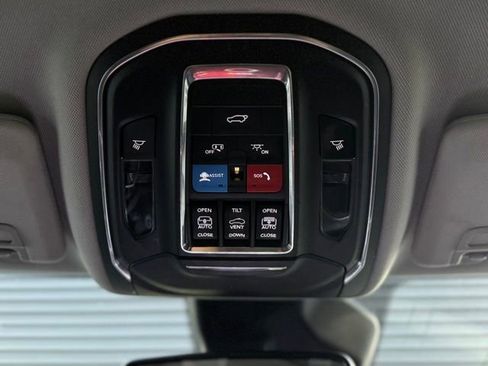 Used 2021 Jeep Grand Cherokee L Limited image 23