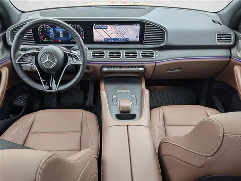 Used 2025 Mercedes-Benz GLE 450e 4MATIC image 18