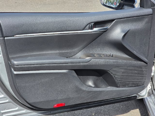 Used 2024 Toyota Camry SE w/ Cold Weather Package AWD/4WD image 19