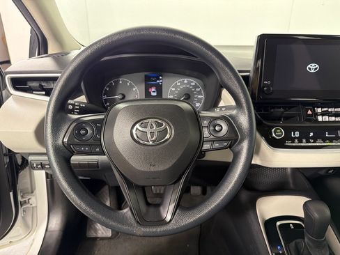 Used 2023 Toyota Corolla LE FWD image 14