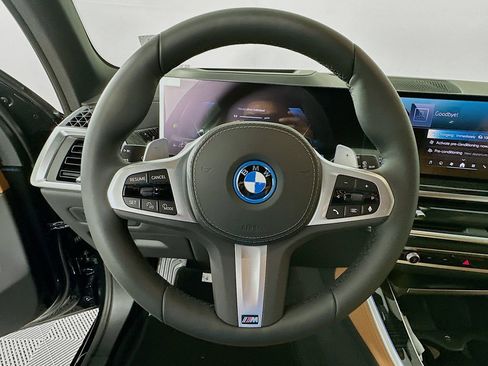 New 2026 BMW X5 xDrive50e image 10