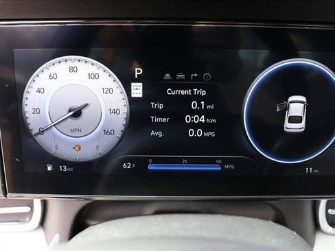 New 2026 Hyundai Elantra Limited FWD image 15