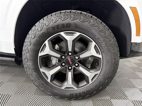 New 2026 GMC Yukon AT4 Ultimate AWD/4WD image 12