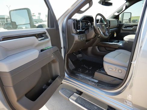 New 2026 Chevrolet Silverado 3500 LT AWD/4WD image 80