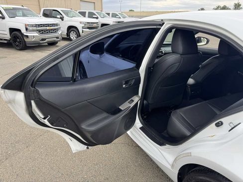 Used 2016 Lexus IS 200t w/ F Sport Package RWD image 21