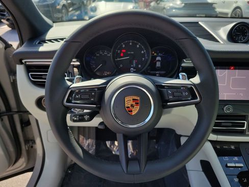 New 2026 Porsche Macan image 35