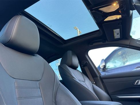 Used 2022 BMW M340i xDrive w/ Premium Package image 16