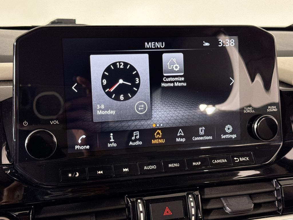 Used 2023 Nissan Pathfinder SL w/ Black Appearance Package AWD/4WD image 36