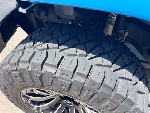 Used 2017 Jeep Wrangler Unlimited Sahara w/ Connectivity Group AWD/4WD image 50