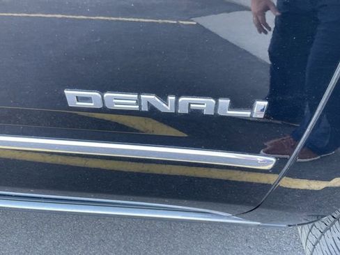 Used 2018 GMC Yukon Denali w/ Denali Ultimate Package AWD/4WD image 7