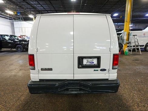 Used 2010 Ford E-350 and Econoline 350 Super Duty image 4