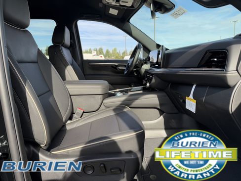 New 2026 Chevrolet Suburban Premier image 22