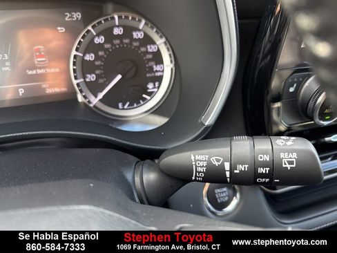 Certified 2023 Toyota Highlander XLE image 21