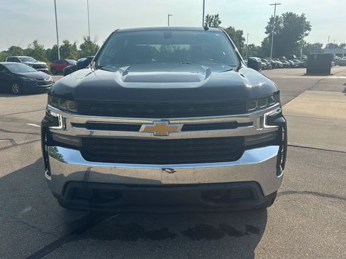 Used 2022 Chevrolet Silverado 1500 LT AWD/4WD image 8