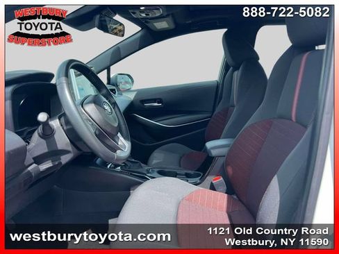 Certified 2025 Toyota Corolla SE w/ SE Premium Package FWD image 17