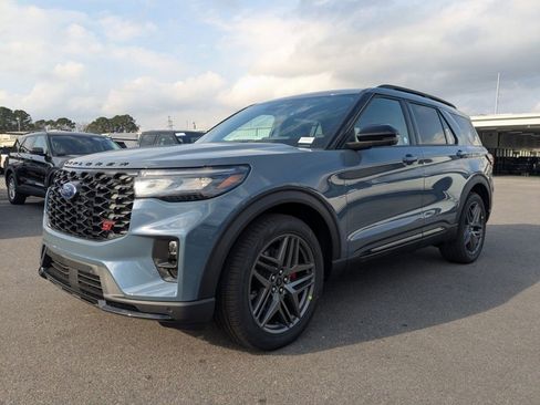 New 2026 Ford Explorer ST w/ Sun And Sound Package image 8