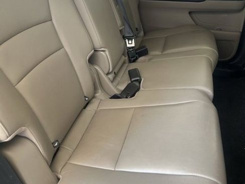 Used 2017 Honda Pilot Touring image 31