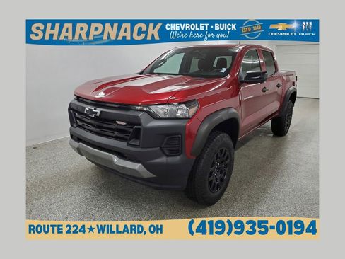 Used 2023 Chevrolet Colorado Trail Boss w/ Technology Package AWD/4WD image 1