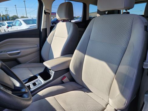 Used 2017 Ford Escape SE FWD image 8