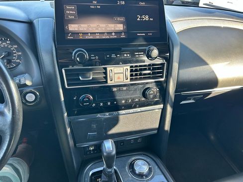Used 2021 Nissan Armada SV AWD/4WD image 4