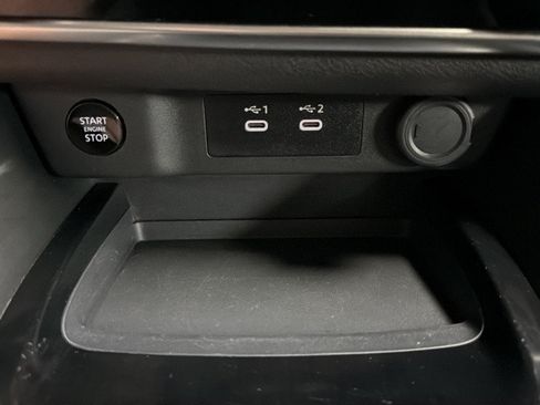 Used 2024 Nissan Rogue S FWD image 28