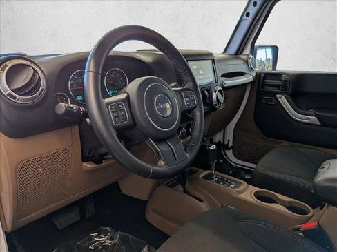 Used 2017 Jeep Wrangler Unlimited Sahara w/ Connectivity Group image 10