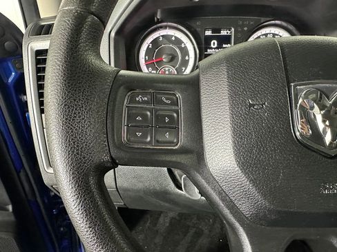 Used 2017 RAM 1500 Express AWD/4WD image 11
