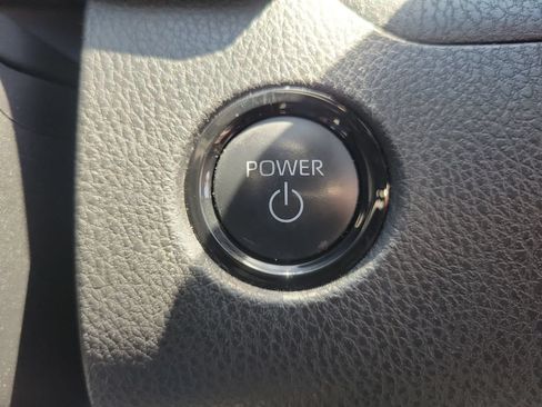 Used 2025 Toyota Camry SE w/ Convenience Package FWD image 32