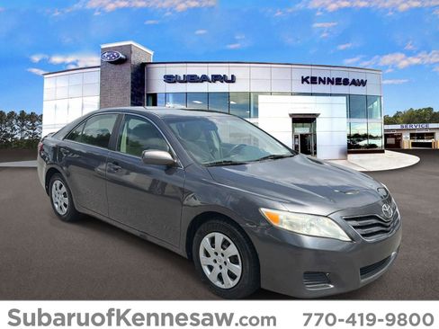 Used 2010 Toyota Camry LE FWD image 1