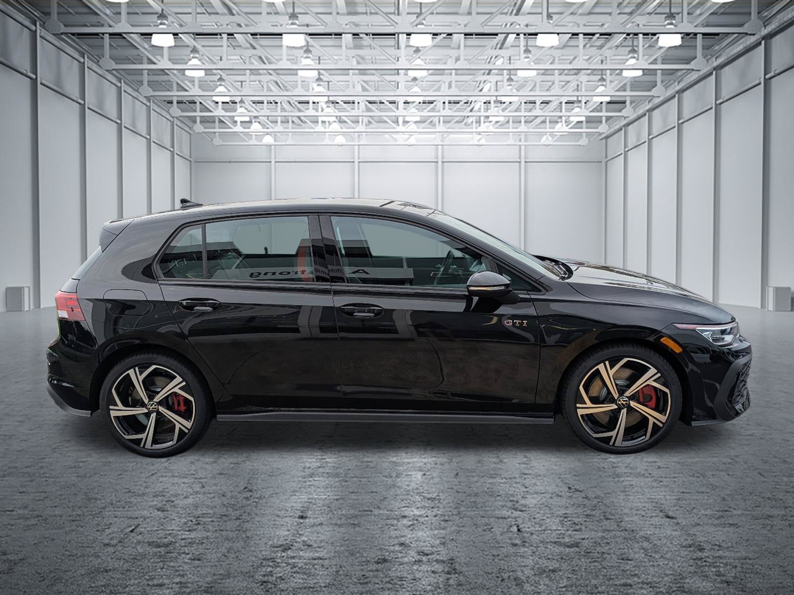 New 2026 Volkswagen GTI SE FWD image 6