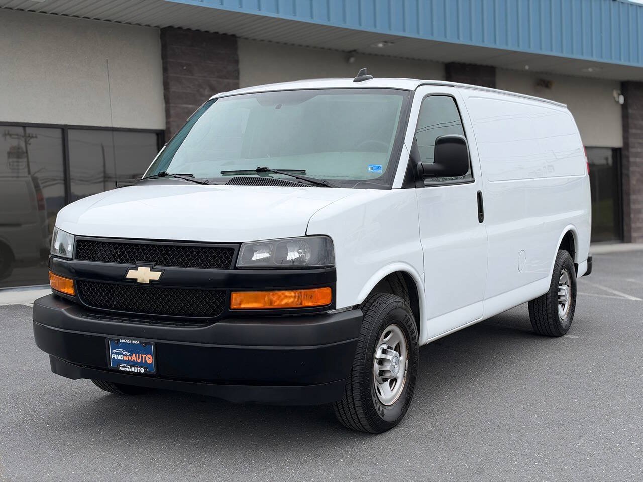 Used 2020 Chevrolet Express 2500 w/ Driver Convenience Package RWD image 2