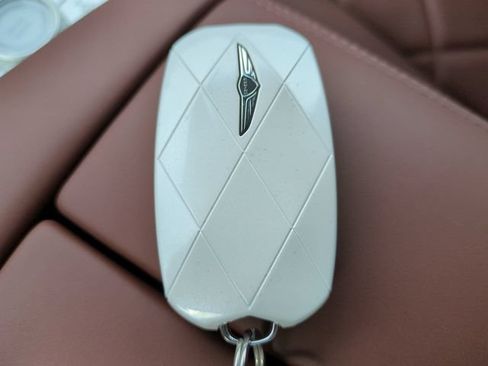 Certified 2025 Genesis GV80 3.5T Prestige AWD/4WD image 28