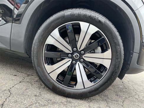 Used 2023 Volvo C40 Recharge Core image 11