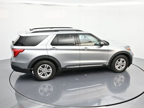Certified 2022 Ford Explorer XLT image 49