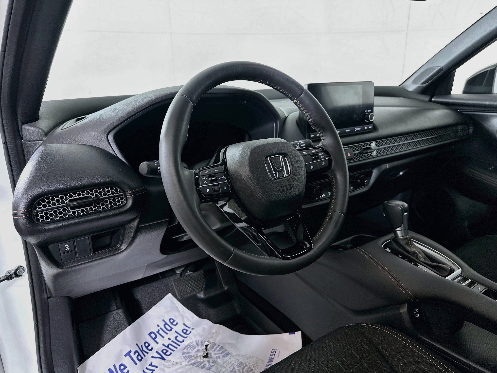 Used 2024 Honda HR-V Sport image 9