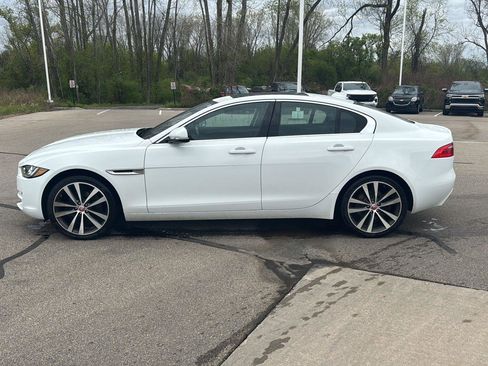 Used 2019 Jaguar XE Premium AWD/4WD image 2