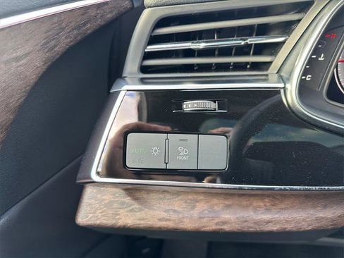 Certified 2025 Audi Q7 2.0T Premium Plus image 27