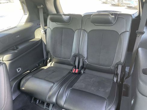 Used 2023 Jeep Grand Cherokee L Laredo AWD/4WD image 10