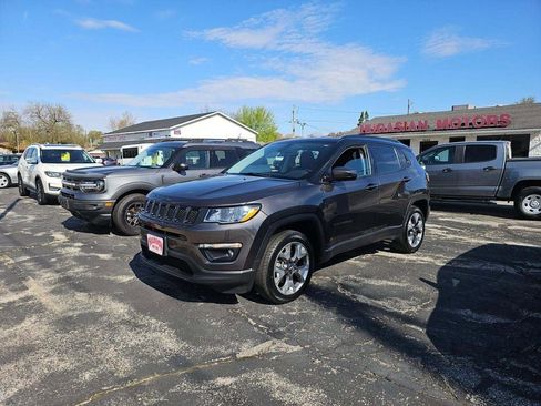 Used 2021 Jeep Compass Latitude AWD/4WD image 2