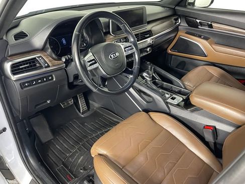 Used 2020 Kia Telluride SX w/ SX Prestige Package AWD/4WD image 3