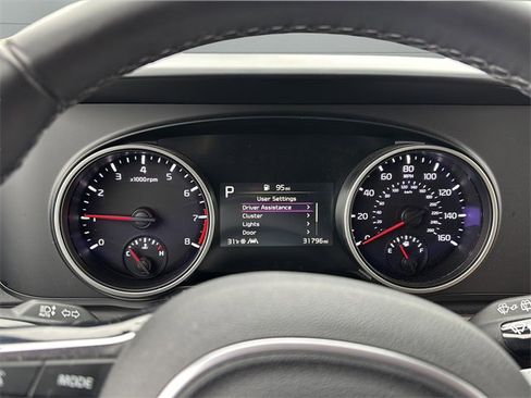 Used 2024 Kia Carnival LX image 18